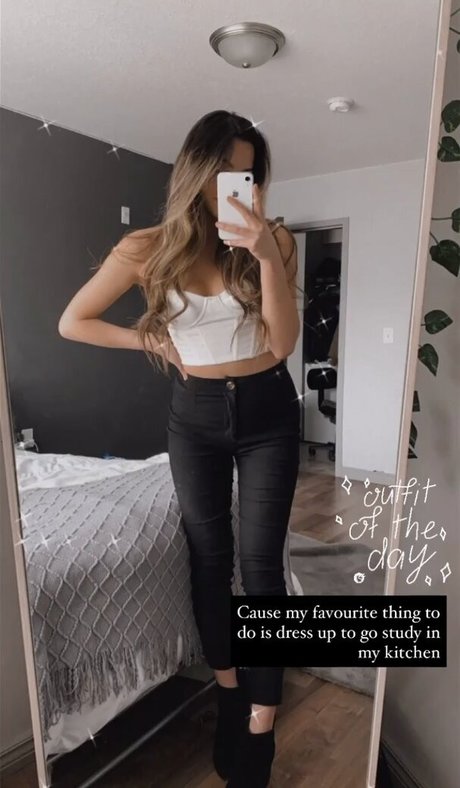 Carly Wong nude pornstar archive