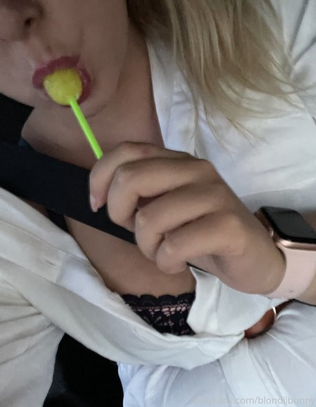 blondigirlll adult actress images