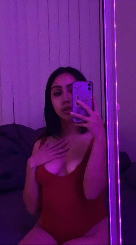 ivyyleaguebitxh hot star image