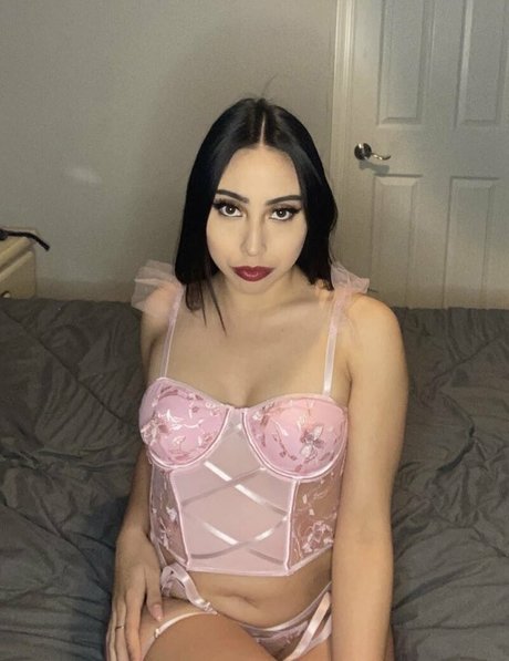 ivyyleaguebitxh hot model pics