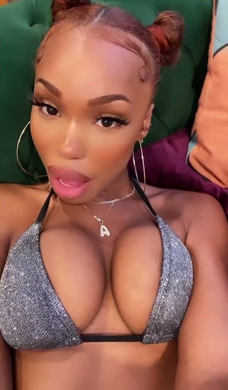 goddesseros erotic model pics