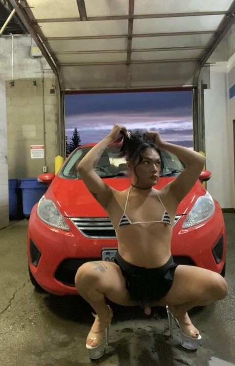 Asianahunee sexy model images