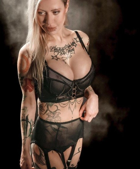 Jessisapphyri model sexy image