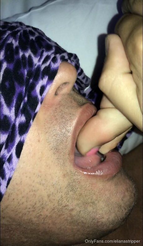 ElianStriper pornstar hot pics