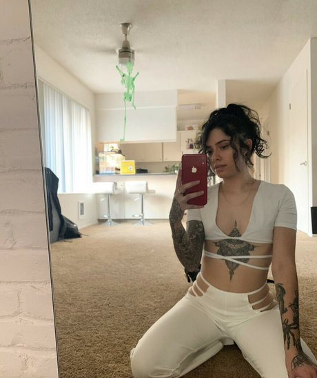 Kamikoko porn model picture