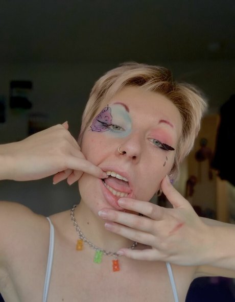 Peachymaxine model erotic gallery