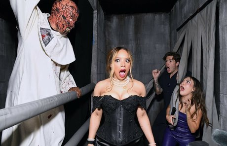 Daniela Nieves model naked pictures