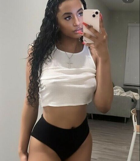 Mykelgadson adult model photo