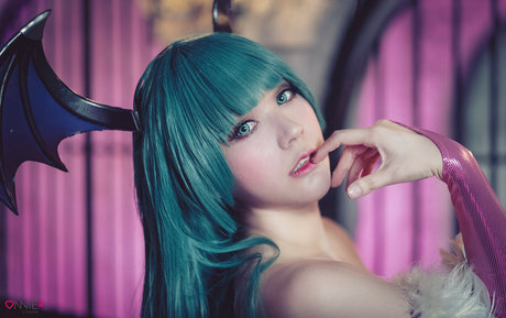 OnniesM naked pornstar archive