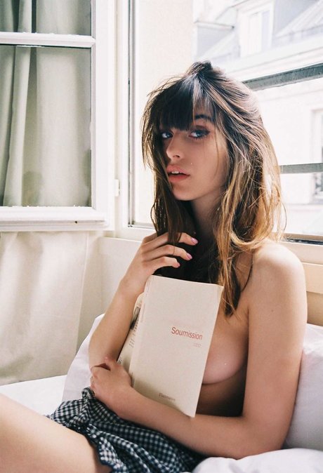 Louise Follain pornstar nice archive