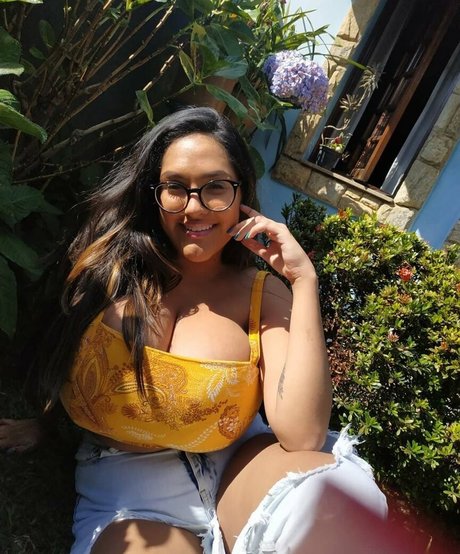 Sofia Mendonca art model pics