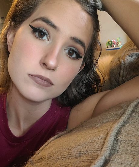 Lizzie All Day best star images