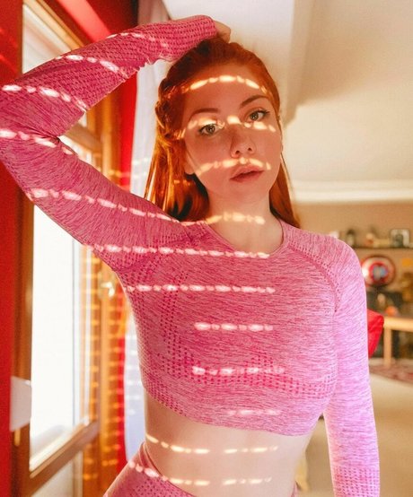 Ezgi Zorba erotic model images