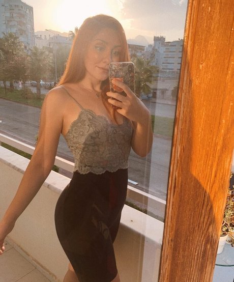 Ezgi Zorba high quality pornstar galleries