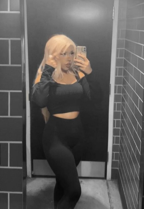 IvyPrey pornstar naked images