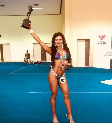 Mona Bhavsar nice pornstar photo