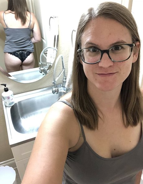 Beard SittingTX exclusive pornstar gallery