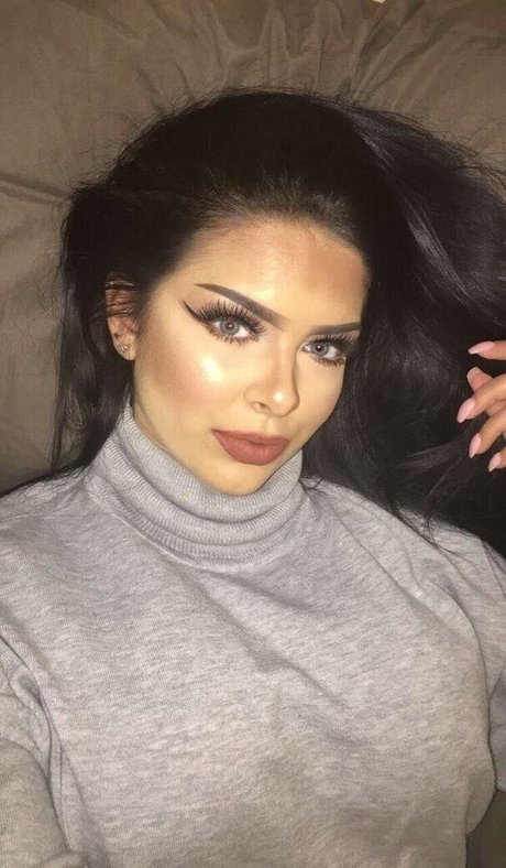 The Greek Freak free actress pic