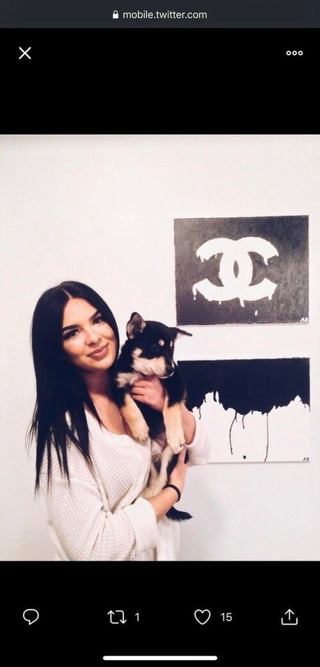 The Greek Freak pretty model photo