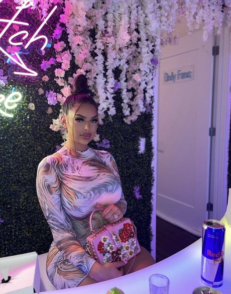 The Greek Freak nudes model pic