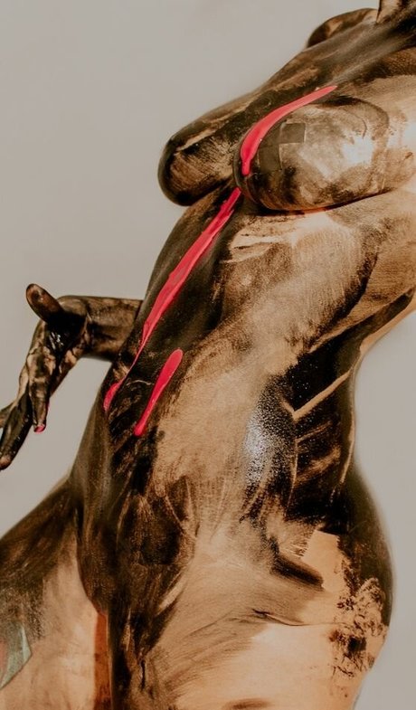 Ihasqueen model erotic pictures