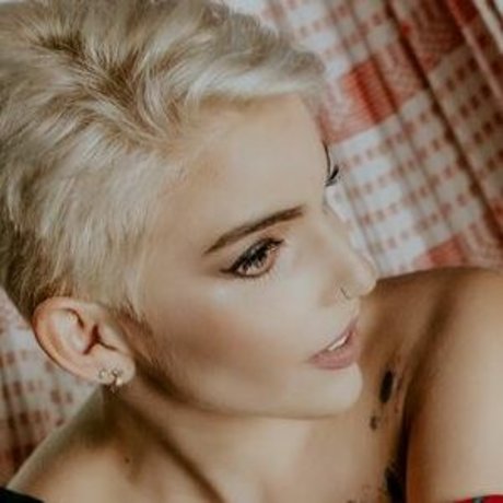 Ihasqueen model exclusive picture