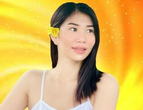 Amber Lin beautiful model photo