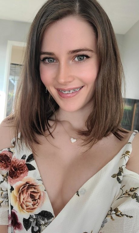 Gemma Elle model nudes pic