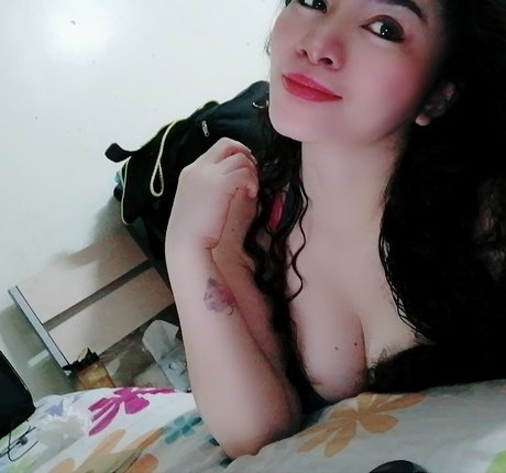 Lyzah Himso star high quality pic