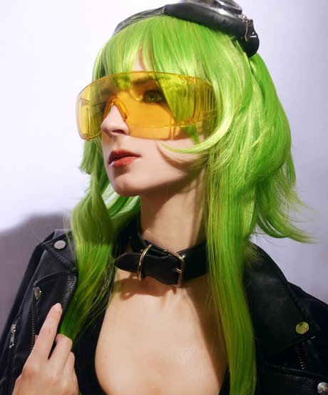 Holly White pornstar erotic pics