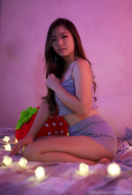 suz owo star sexy photo