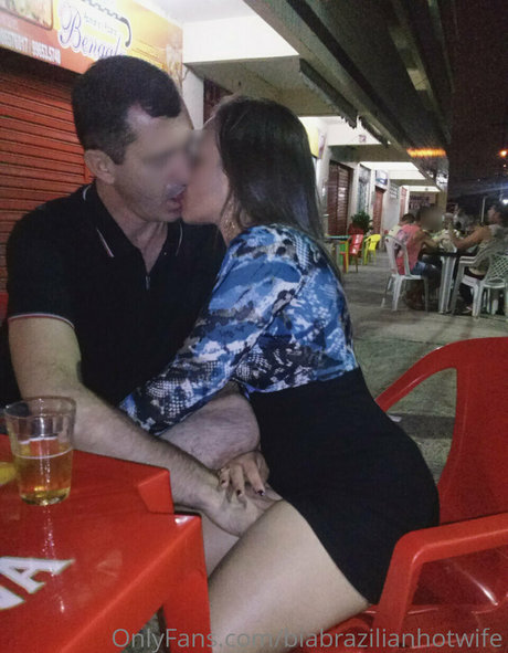 BiaBrazilianHotwife hot actress image