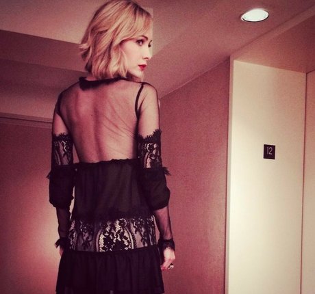 Ksenia Solo naked model image