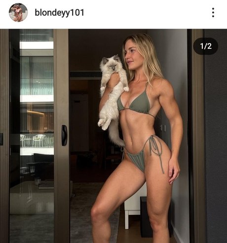 Blondeyy101 pornstar exclusive photo