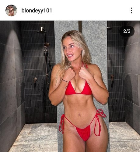 Blondeyy101 xxx model gallery