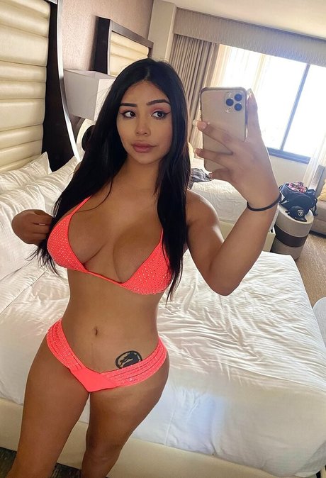 hitgirlxo sexy actress pics