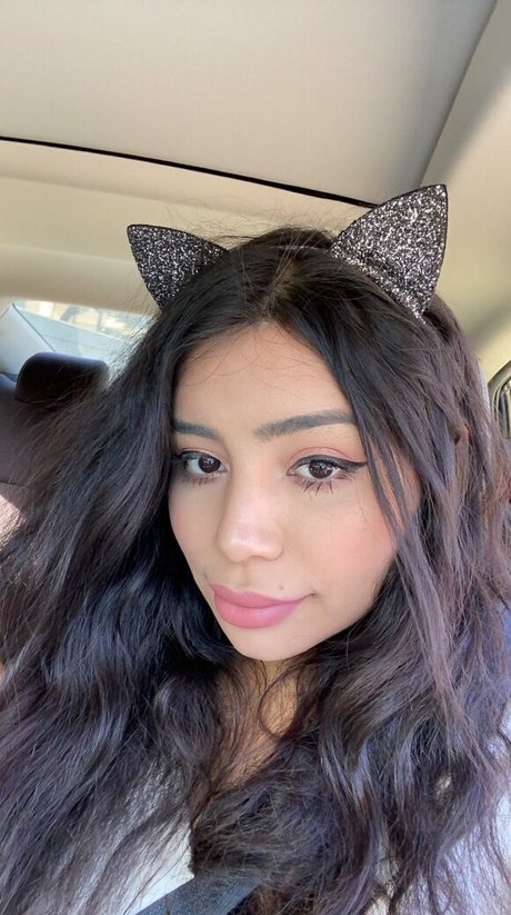 hitgirlxo sex actress archive