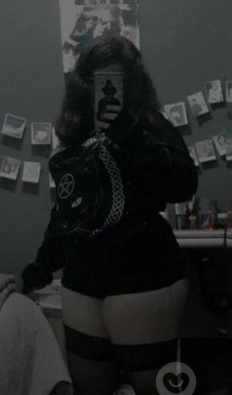 Draconiarv beautiful pornstar picture