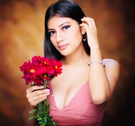 Paola Bustamante erotic model gallery