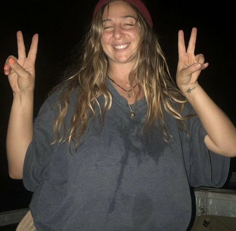 Wears ren sexy star gallery