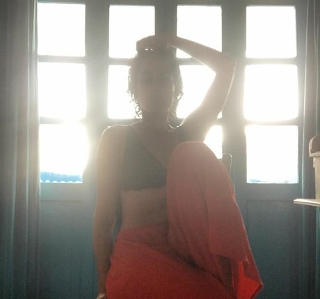 Agam Darshi star naked pics