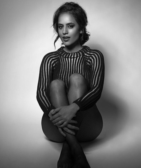 Agam Darshi star perfect photo