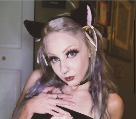 melyndamoon model xxx photos