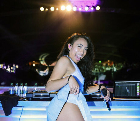 DJ Noodles nude pornstar photos