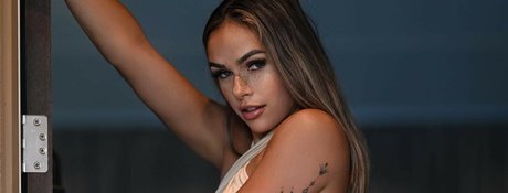 Crossyourtess nice model img