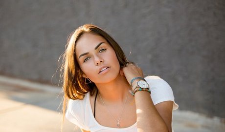 Crossyourtess free actress pics