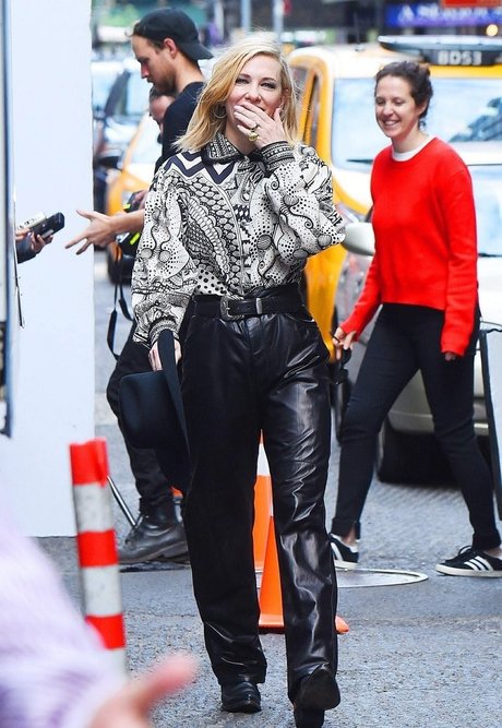 Cate Blanchett pornographic model pics