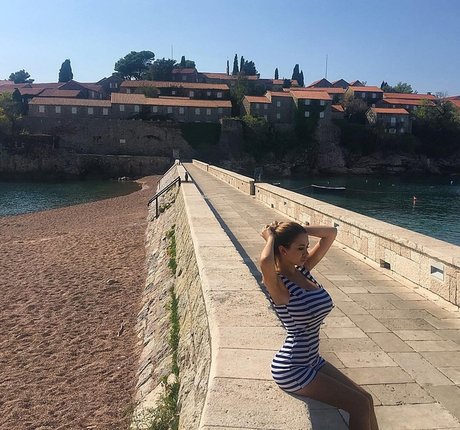 Elena Dostic star picture