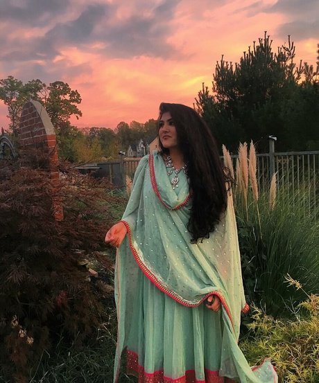 Sanjana star best pictures