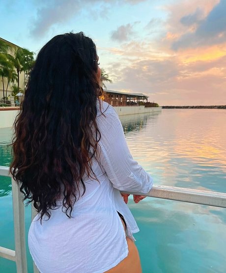 Sanjana exclusive star img